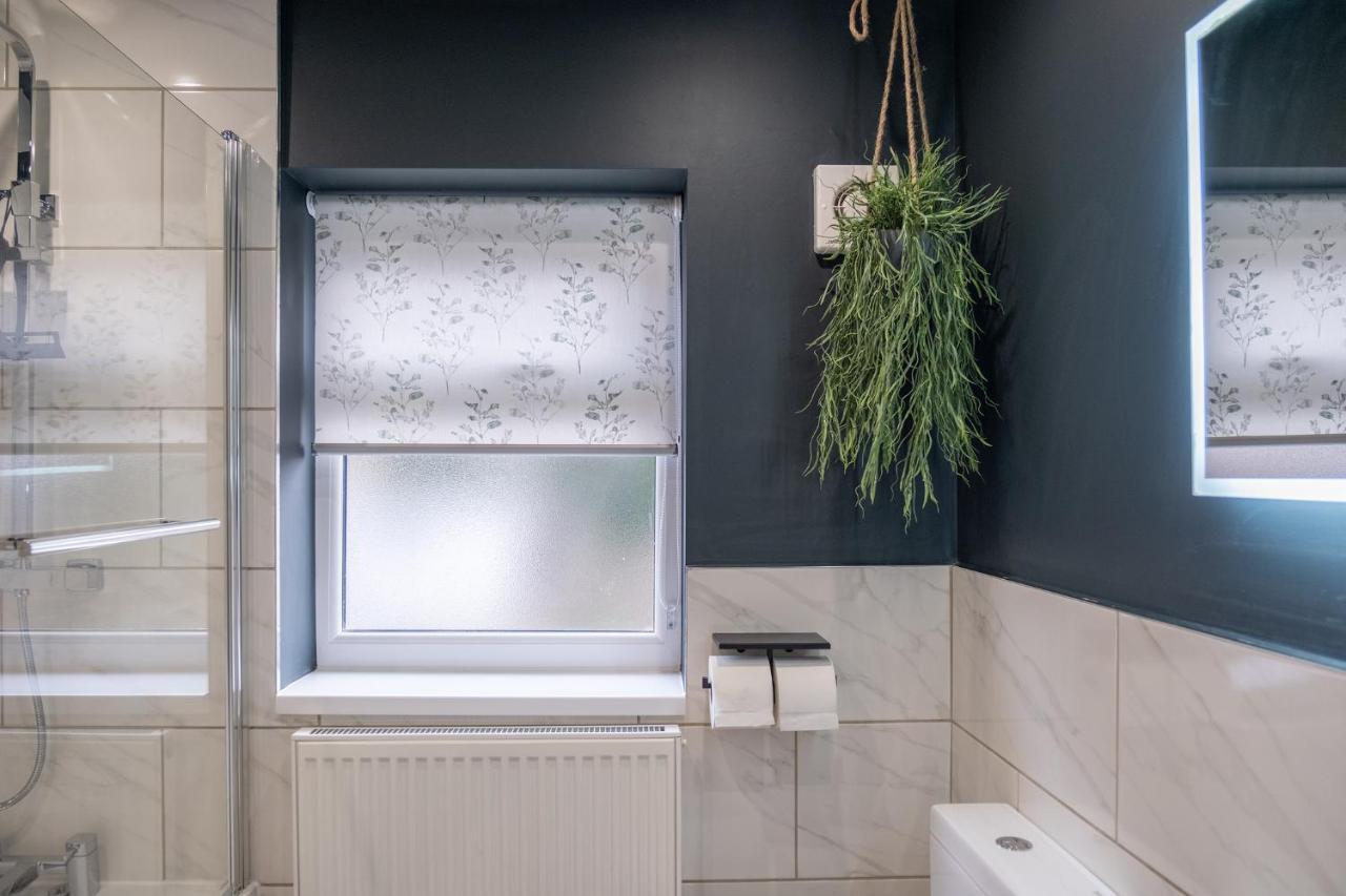 Hazel House Apartman West Bromwich Kültér fotó
